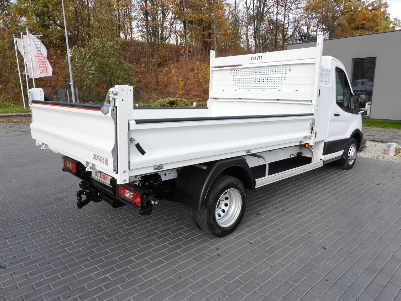 FORD TRANSIT TIPPER CRUISE CONTROL LED LIGHTS TWIN WHEELS AIR CONDITIONING 130HP - Tarbesõiduk kallur: pilt 3 FORD TRANSIT TIPPER CRUISE CONTROL LED LIGHTS TWIN WHEELS AIR CONDITIONING 130HP - Tarbesõiduk kallur: pilt 3