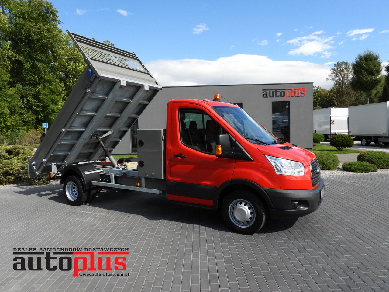 FORD TRANSIT TIPPER CRUISE CONTROL LED LIGHTS TWIN WHEELS AIR CONDITIONING  170HP - Tarbesõiduk kallur: pilt 1 FORD TRANSIT TIPPER CRUISE CONTROL LED LIGHTS TWIN WHEELS AIR CONDITIONING  170HP - Tarbesõiduk kallur: pilt 1