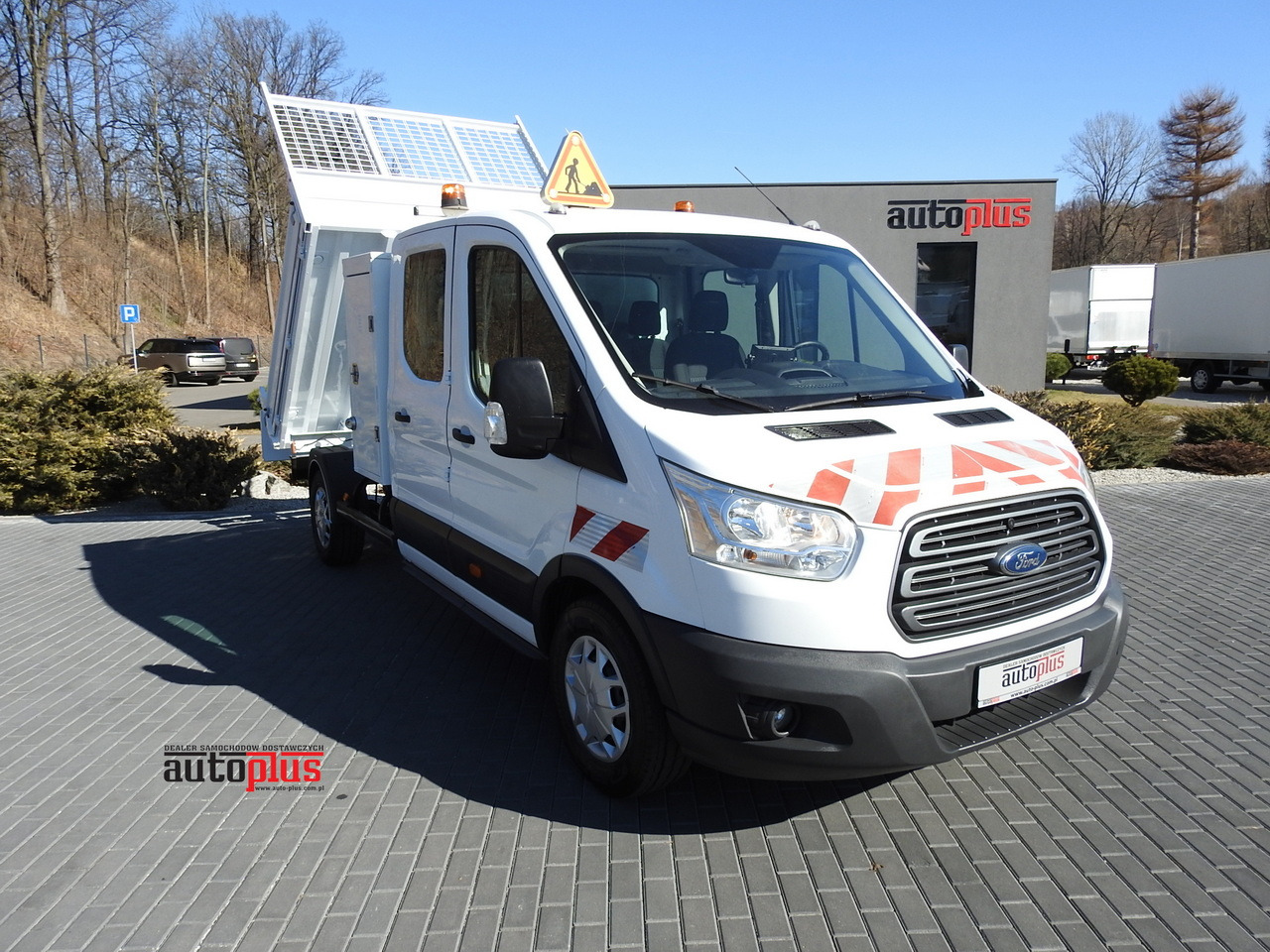 FORD TRANSIT TIPPER DOUBLE CABIN DOKA 6 SEATS CRUISE CONTROL AIR CONDITIONING 130HP - Tarbesõiduk kallur: pilt 1 FORD TRANSIT TIPPER DOUBLE CABIN DOKA 6 SEATS CRUISE CONTROL AIR CONDITIONING 130HP - Tarbesõiduk kallur: pilt 1