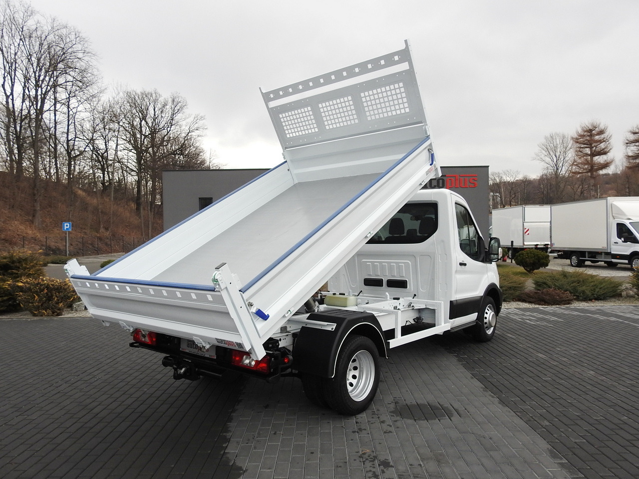 FORD TRANSIT TIPPER LED LIGHTS TWIN WHEELS AIR CONDITIONING  130HP - Tarbesõiduk kallur: pilt 3 FORD TRANSIT TIPPER LED LIGHTS TWIN WHEELS AIR CONDITIONING  130HP - Tarbesõiduk kallur: pilt 3