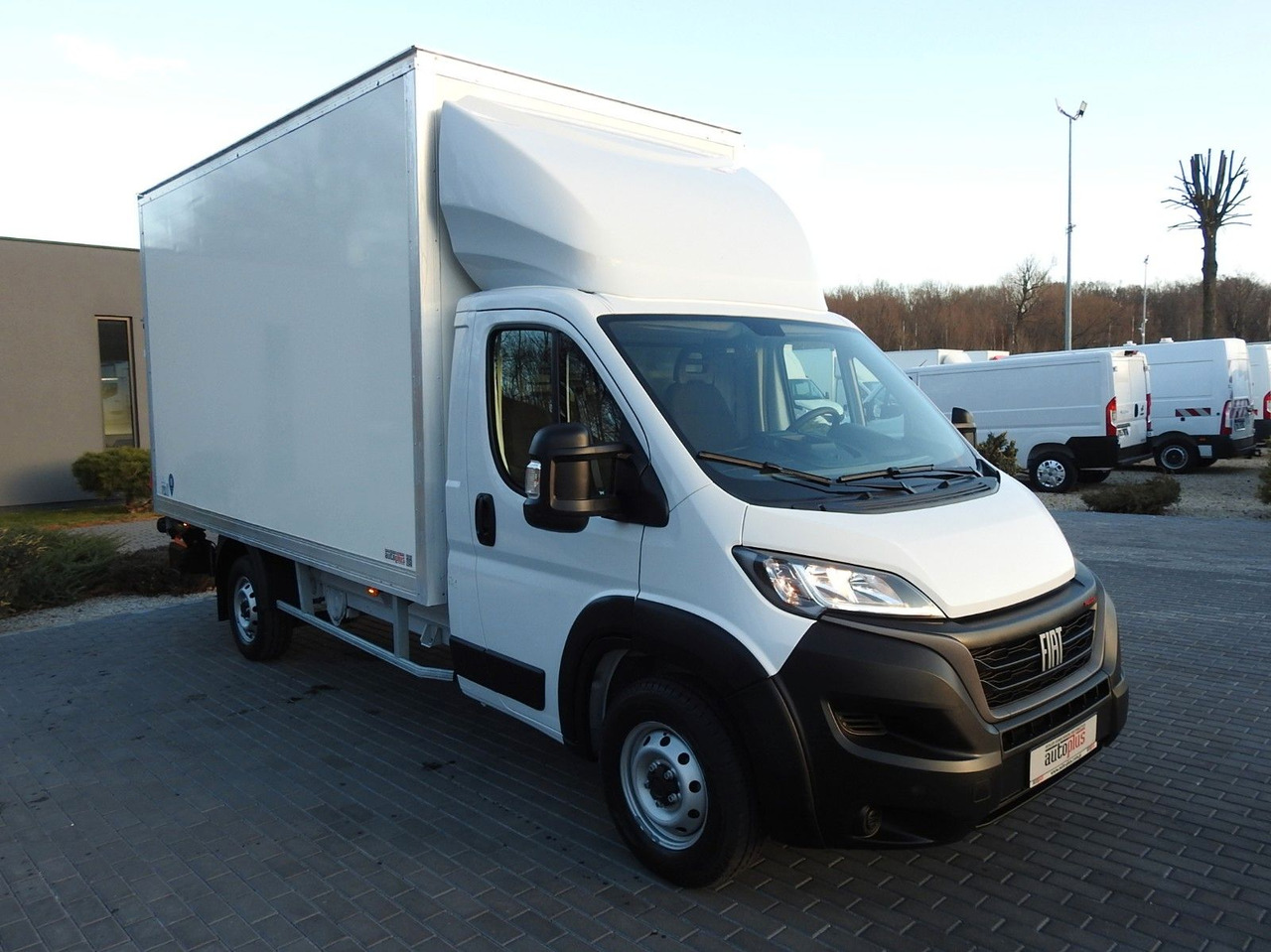 Fiat DUCATO KOFFER AUFZUG 8 PALETTEN TEMPOMAT - Tarbesõiduk furgoon: pilt 4 Fiat DUCATO KOFFER AUFZUG 8 PALETTEN TEMPOMAT - Tarbesõiduk furgoon: pilt 4
