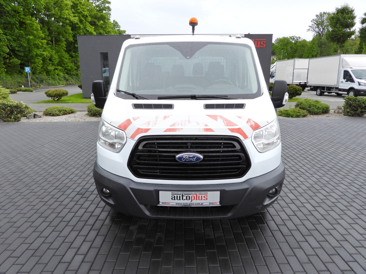 Ford TRANSIT KIPPER DOPPELKABINE DOKA 6 SITZE - Tarbesõiduk kallur, Meeskonnaauto: pilt 5 Ford TRANSIT KIPPER DOPPELKABINE DOKA 6 SITZE - Tarbesõiduk kallur, Meeskonnaauto: pilt 5