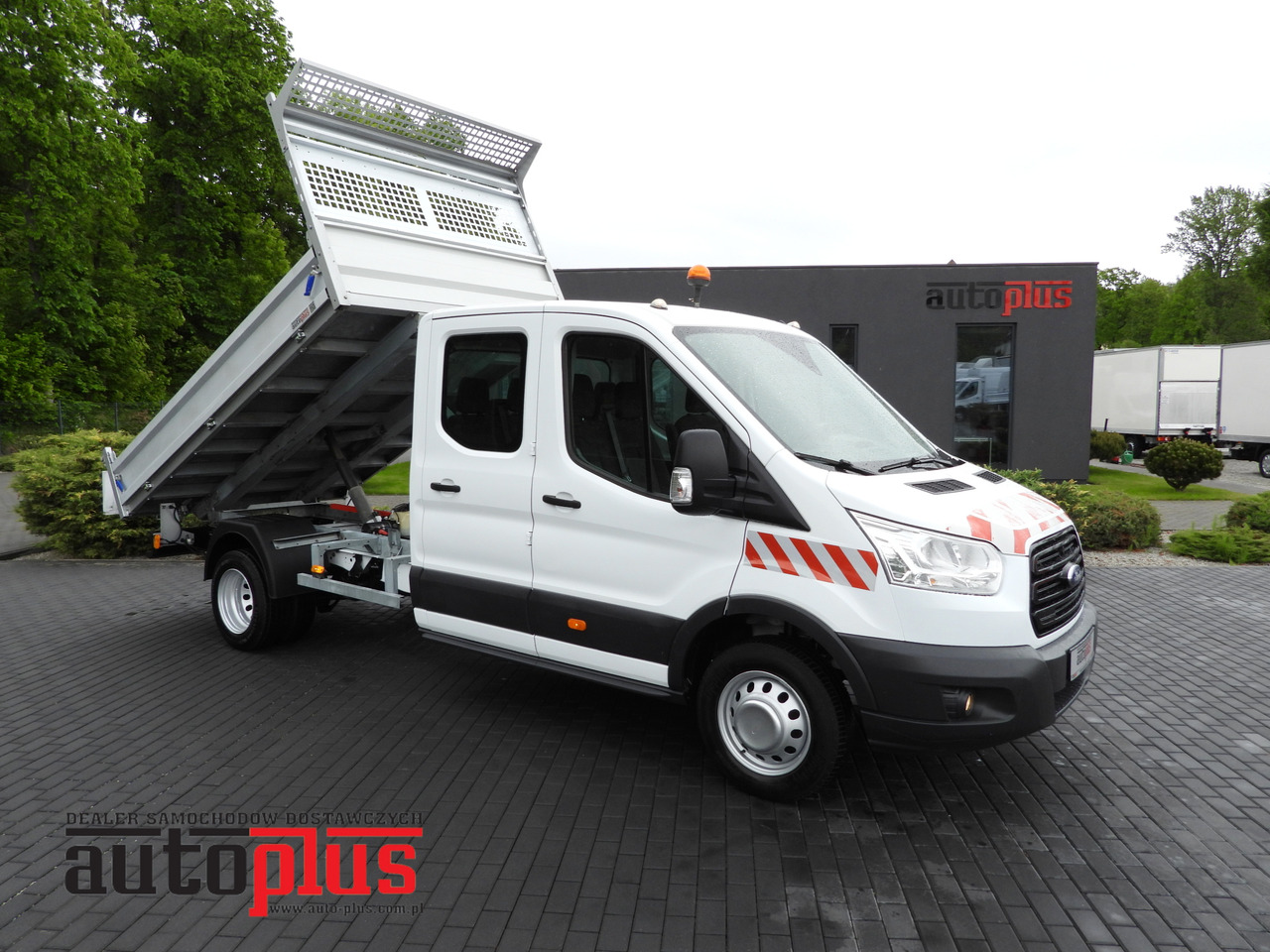 Ford TRANSIT KIPPER DOPPELKABINE DOKA 6 SITZE - Tarbesõiduk kallur, Meeskonnaauto: pilt 1 Ford TRANSIT KIPPER DOPPELKABINE DOKA 6 SITZE - Tarbesõiduk kallur, Meeskonnaauto: pilt 1