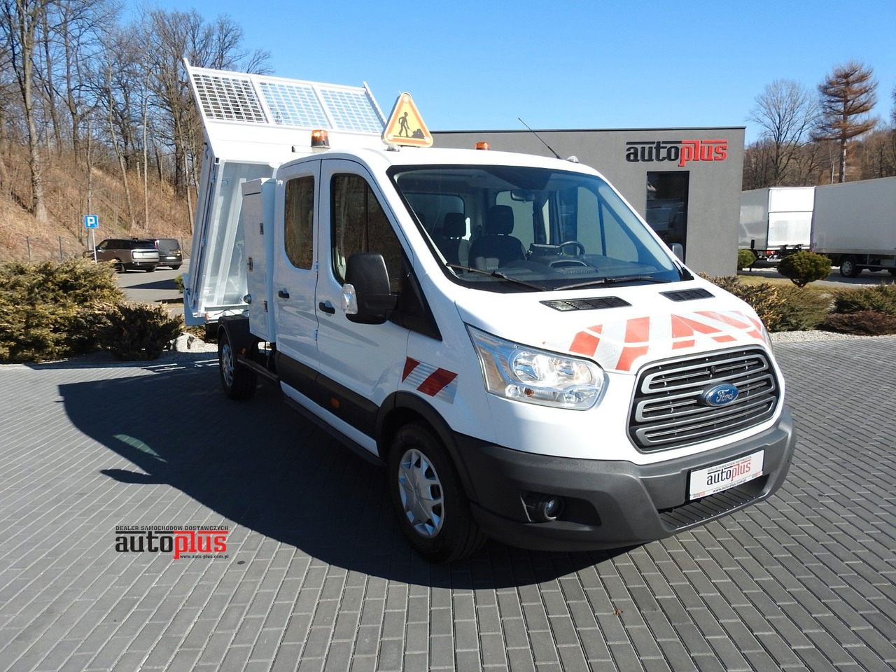 Ford TRANSIT KIPPER DOPPELKABINE DOKA 6 SITZE - Tarbesõiduk kallur, Meeskonnaauto: pilt 1 Ford TRANSIT KIPPER DOPPELKABINE DOKA 6 SITZE - Tarbesõiduk kallur, Meeskonnaauto: pilt 1