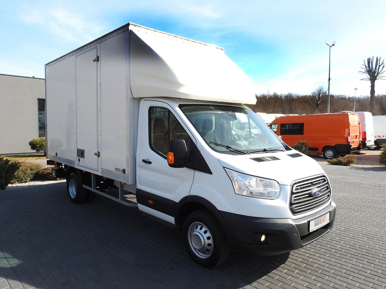Ford TRANSIT KOFFER AUFZUG 8 PALETTEN TEMPOMAT LED - Tarbesõiduk furgoon: pilt 4 Ford TRANSIT KOFFER AUFZUG 8 PALETTEN TEMPOMAT LED - Tarbesõiduk furgoon: pilt 4