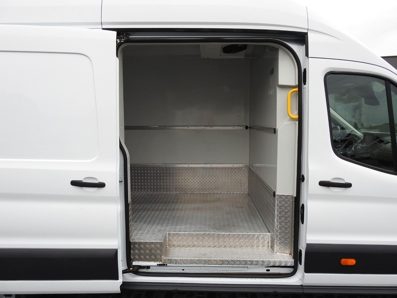 Ford TRANSIT KÜHLKASTENWAGEN 0*C HEIZFUNKTION Ford TRANSIT KÜHLKASTENWAGEN 0*C HEIZFUNKTION liising Ford TRANSIT KÜHLKASTENWAGEN 0*C HEIZFUNKTION Ford TRANSIT KÜHLKASTENWAGEN 0*C HEIZFUNKTION: pilt 15