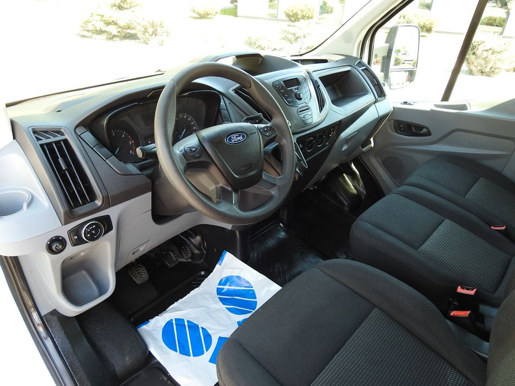 Ford TRANSIT PRITSCHE DOPPELKABINE DOKA 7 SITZE - Madelauto, Meeskonnaauto: pilt 2 Ford TRANSIT PRITSCHE DOPPELKABINE DOKA 7 SITZE - Madelauto, Meeskonnaauto: pilt 2
