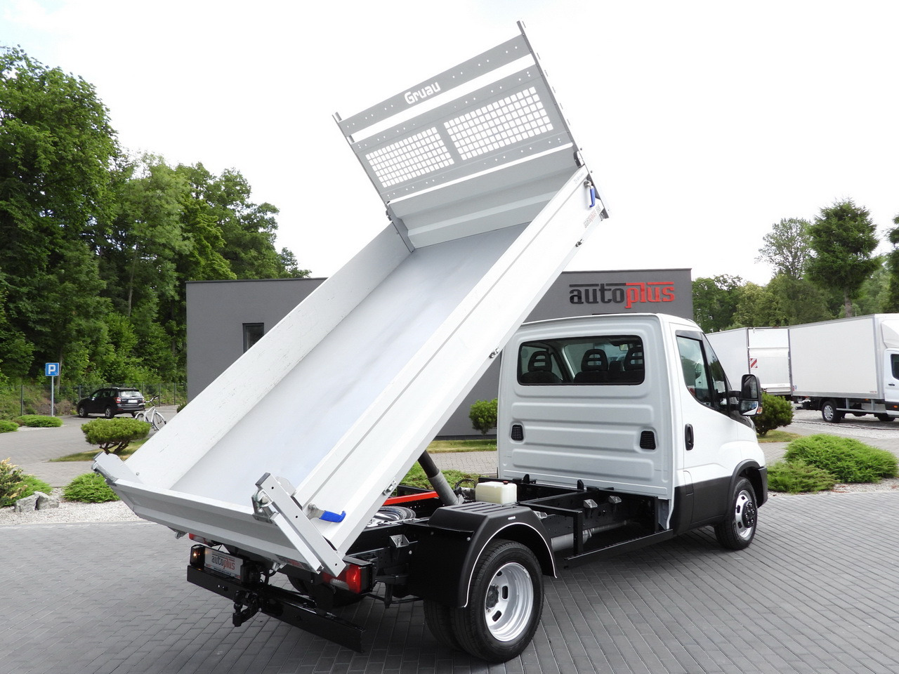 IVECO DAILY 35C14 CRUISE CONTROL TWIN WHEELS AIR CONDITIONING 140HP - Tarbesõiduk kallur: pilt 3 IVECO DAILY 35C14 CRUISE CONTROL TWIN WHEELS AIR CONDITIONING 140HP - Tarbesõiduk kallur: pilt 3