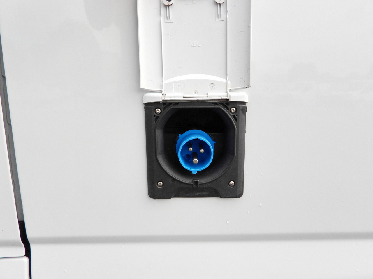 Tarbesõiduk külmik IVECO DAILY 35S14 REFRIGERATOR VAN -10*C POWER SUPPLY 230V CRUISE CONTROL AUTOMATIC TRANSMISSION HI-MATIC AIR CONDITIONING  140HP: pilt 30