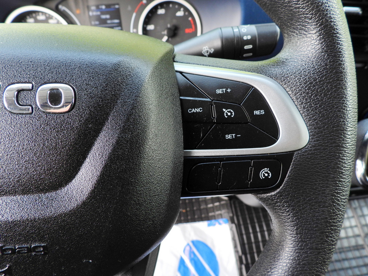 Tarbesõiduk külmik IVECO DAILY 35S14 REFRIGERATOR VAN -10*C POWER SUPPLY 230V CRUISE CONTROL AUTOMATIC TRANSMISSION HI-MATIC AIR CONDITIONING  140HP: pilt 39