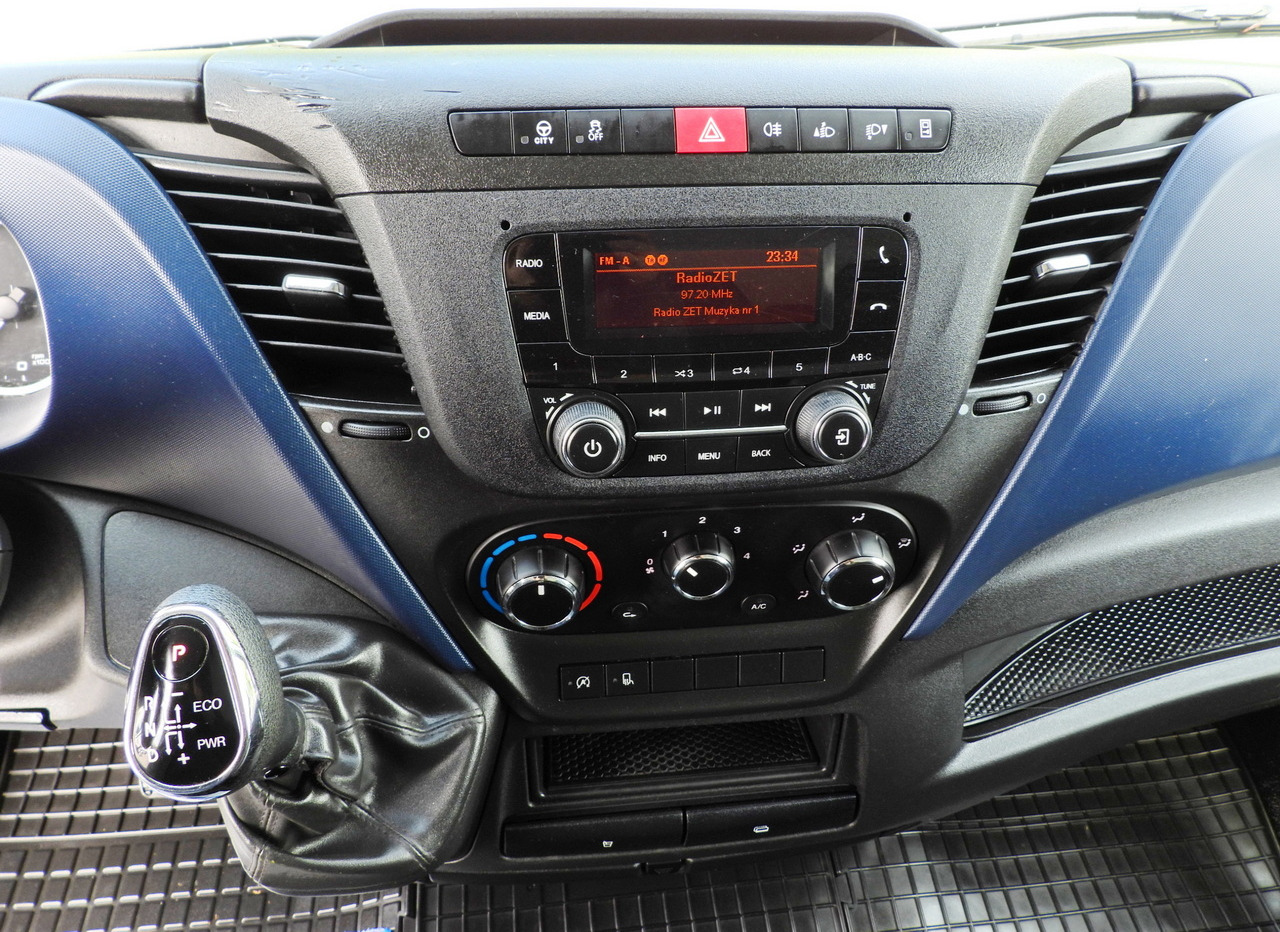 Tarbesõiduk külmik IVECO DAILY 35S14 REFRIGERATOR VAN -10*C POWER SUPPLY 230V CRUISE CONTROL AUTOMATIC TRANSMISSION HI-MATIC AIR CONDITIONING  140HP: pilt 43