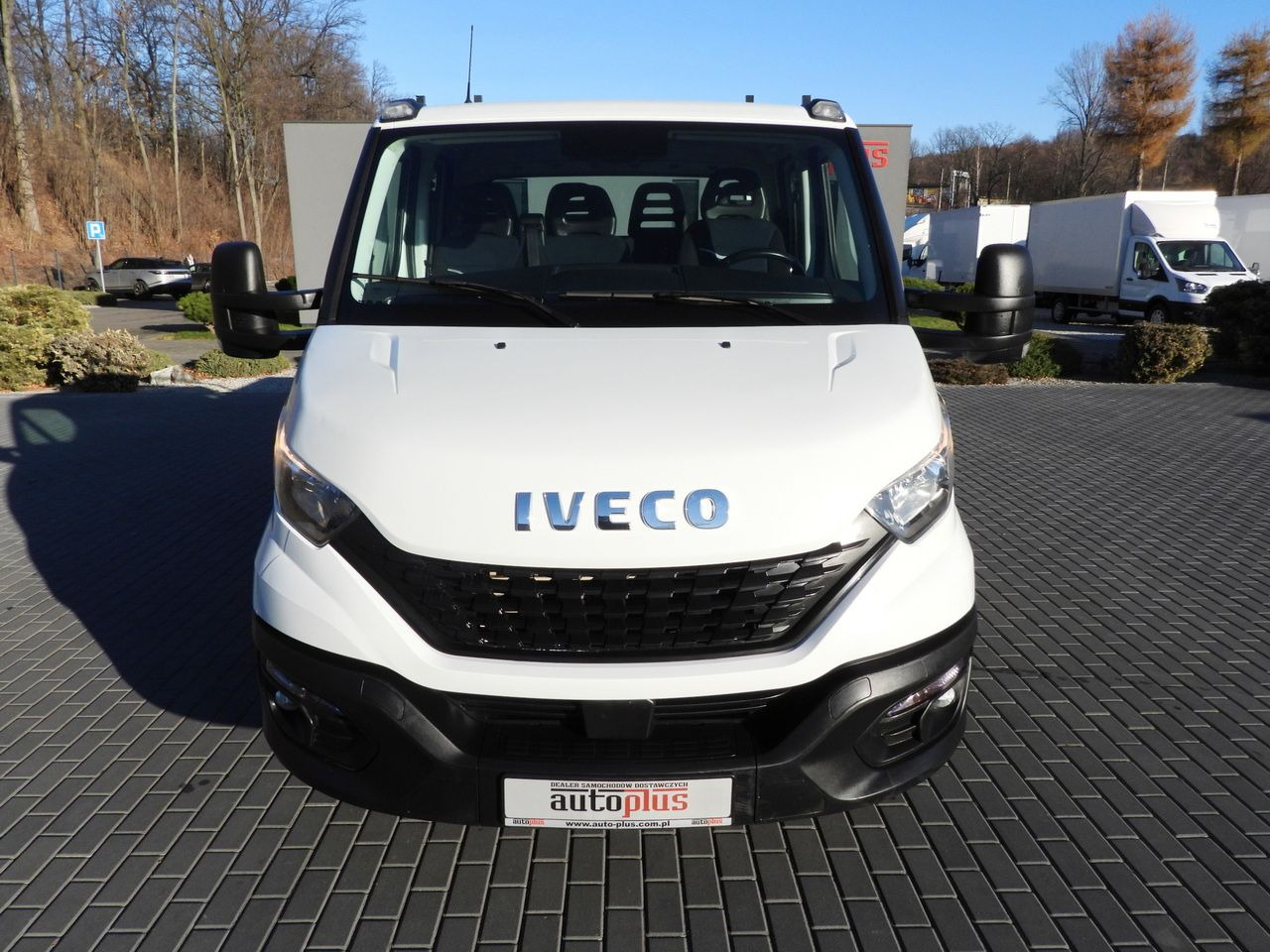 IVECO DAILY 35S14 STAKE BODY DOUBLE CABIN DOKA 7 SEATS CRUISE CONTROL AIR CONDITIONING 140HP - Meeskonnaauto: pilt 5 IVECO DAILY 35S14 STAKE BODY DOUBLE CABIN DOKA 7 SEATS CRUISE CONTROL AIR CONDITIONING 140HP - Meeskonnaauto: pilt 5