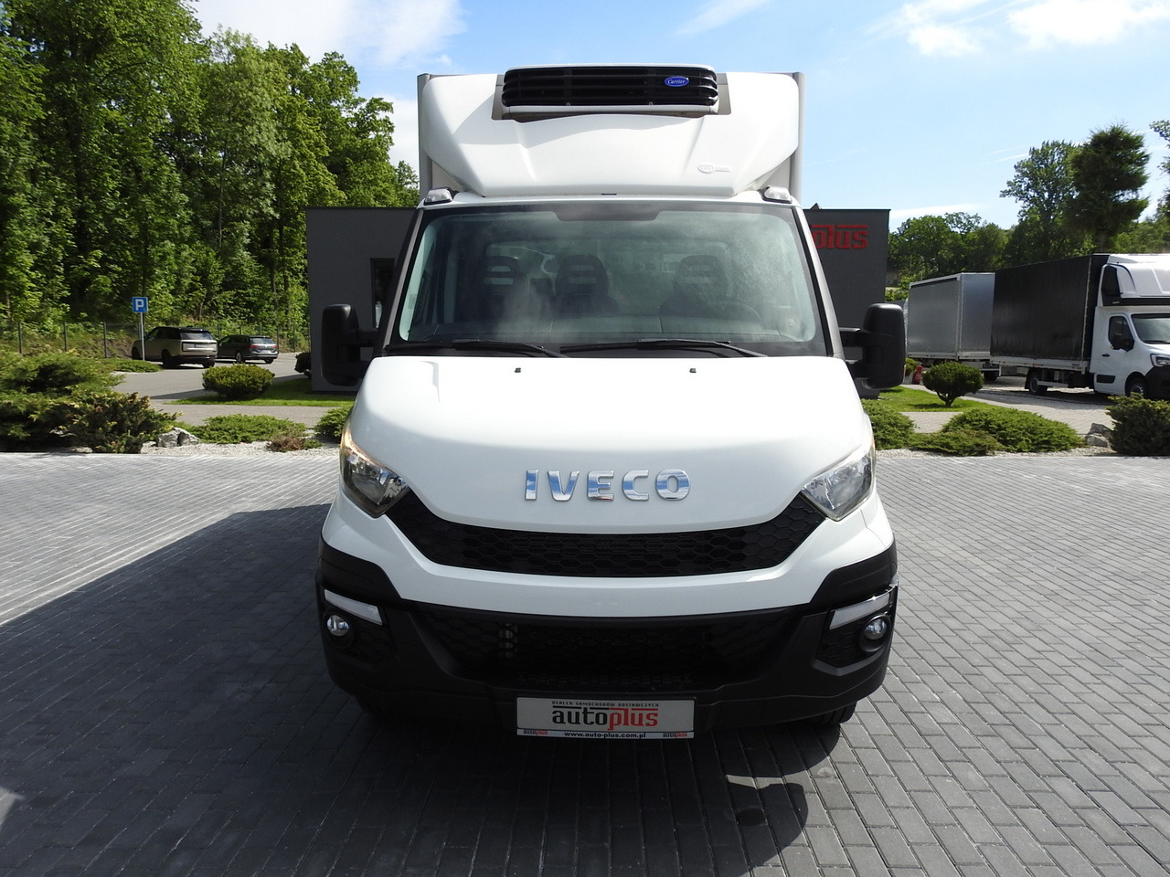 IVECO DAILY 35S15 REGRIGERATOR BOX -12*C 8 PALLETS CRUISE CONTROL TWIN WHEELS AIR CONDITIONING 150HP - Tarbesõiduk külmik: pilt 5 IVECO DAILY 35S15 REGRIGERATOR BOX -12*C 8 PALLETS CRUISE CONTROL TWIN WHEELS AIR CONDITIONING 150HP - Tarbesõiduk külmik: pilt 5