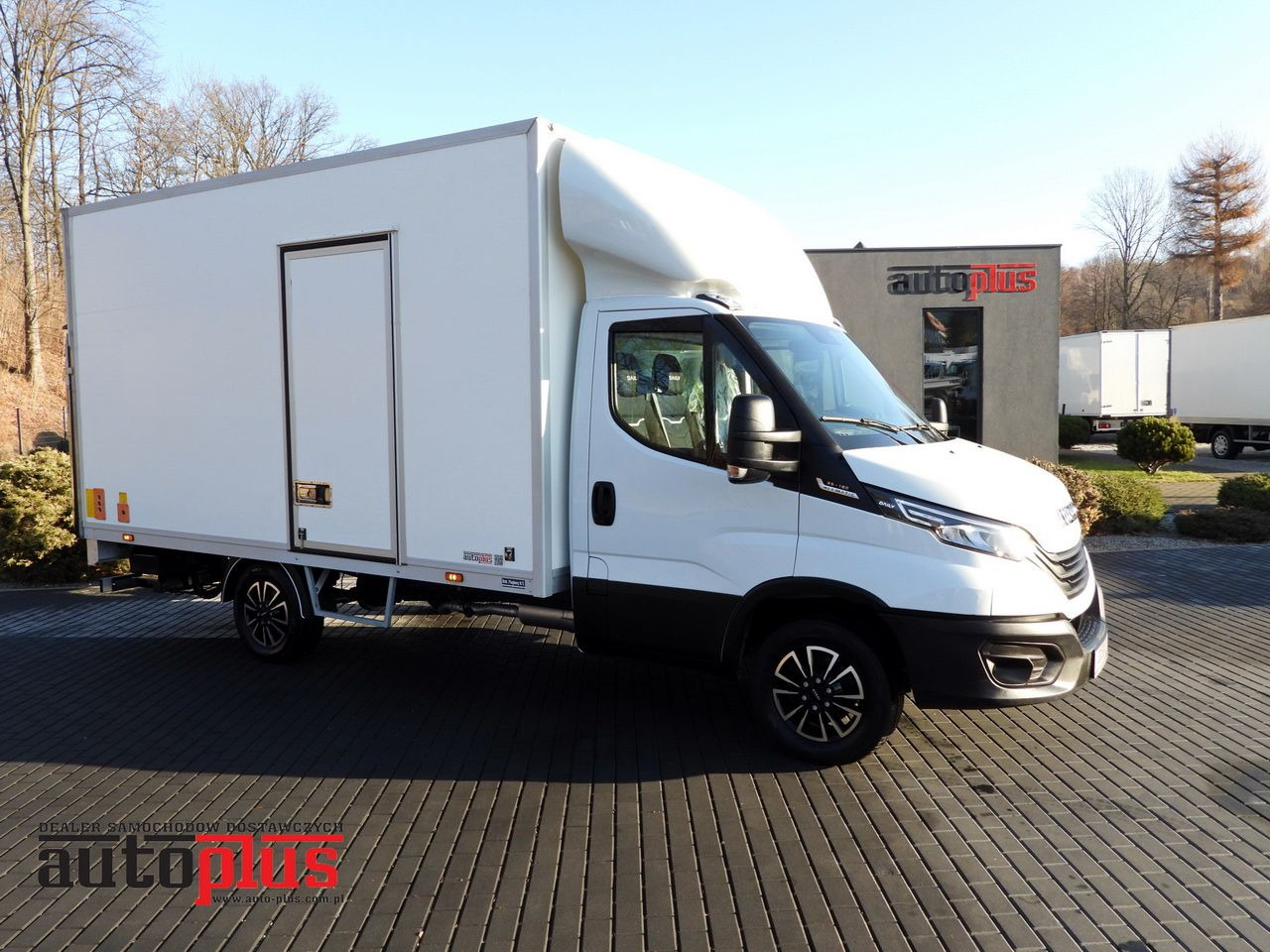 IVECO DAILY 35S16 LIFT 8 PALLETS CRUISE CONTROL LED LIGHTS AUTOMATIC TRANSMISSION HI-MATIC AIR CONDITIONING 160HP - Tarbesõiduk furgoon: pilt 1 IVECO DAILY 35S16 LIFT 8 PALLETS CRUISE CONTROL LED LIGHTS AUTOMATIC TRANSMISSION HI-MATIC AIR CONDITIONING 160HP - Tarbesõiduk furgoon: pilt 1