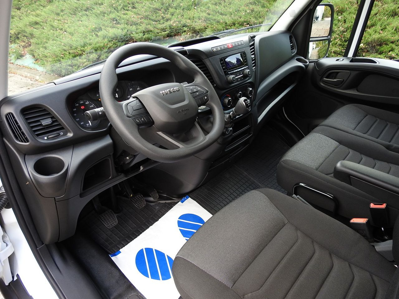 IVECO DAILY 35S16 NEW REGRIGERATOR BOX -10*C 8 PALLETS HEATING FUNCTION POWER SUPPLY 230V CRUISE CONTROL AIR CONDITIONING 160HP - Tarbesõiduk külmik: pilt 2 IVECO DAILY 35S16 NEW REGRIGERATOR BOX -10*C 8 PALLETS HEATING FUNCTION POWER SUPPLY 230V CRUISE CONTROL AIR CONDITIONING 160HP - Tarbesõiduk külmik: pilt 2