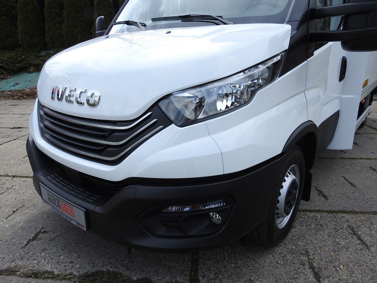Uus Tarbesõiduk külmik IVECO DAILY 35S16 NEW REGRIGERATOR BOX -10*C 8 PALLETS HEATING FUNCTION POWER SUPPLY 230V CRUISE CONTROL AIR CONDITIONING 160HP: pilt 20 Uus Tarbesõiduk külmik IVECO DAILY 35S16 NEW REGRIGERATOR BOX -10*C 8 PALLETS HEATING FUNCTION POWER SUPPLY 230V CRUISE CONTROL AIR CONDITIONING 160HP: pilt 20