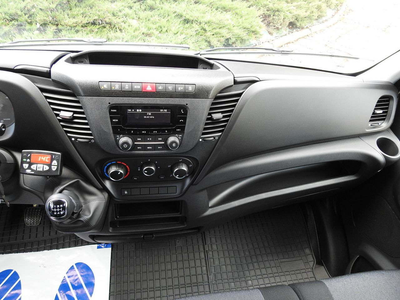 Uus Tarbesõiduk külmik IVECO DAILY 35S16 NEW REGRIGERATOR BOX -10*C 8 PALLETS HEATING FUNCTION POWER SUPPLY 230V CRUISE CONTROL AIR CONDITIONING 160HP: pilt 38 Uus Tarbesõiduk külmik IVECO DAILY 35S16 NEW REGRIGERATOR BOX -10*C 8 PALLETS HEATING FUNCTION POWER SUPPLY 230V CRUISE CONTROL AIR CONDITIONING 160HP: pilt 38