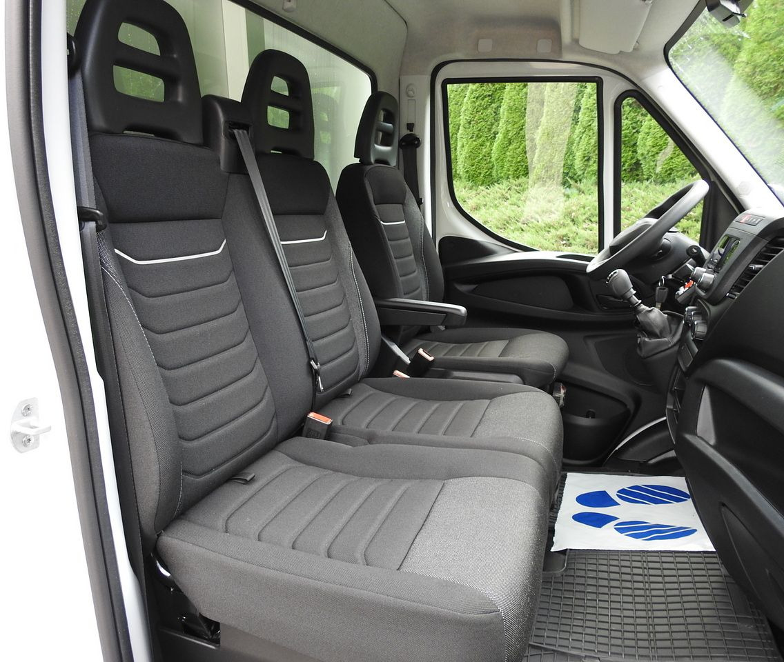 Uus Tarbesõiduk külmik IVECO DAILY 35S16 NEW REGRIGERATOR BOX -10*C 8 PALLETS HEATING FUNCTION POWER SUPPLY 230V CRUISE CONTROL AIR CONDITIONING 160HP: pilt 45 Uus Tarbesõiduk külmik IVECO DAILY 35S16 NEW REGRIGERATOR BOX -10*C 8 PALLETS HEATING FUNCTION POWER SUPPLY 230V CRUISE CONTROL AIR CONDITIONING 160HP: pilt 45