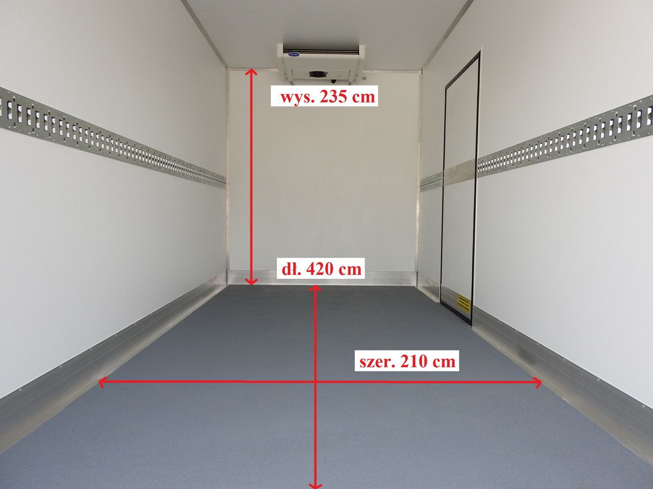 Uus Tarbesõiduk külmik IVECO DAILY 35S16 NEW REGRIGERATOR BOX -10*C 8 PALLETS HEATING FUNCTION POWER SUPPLY 230V CRUISE CONTROL AIR CONDITIONING 160HP: pilt 13 Uus Tarbesõiduk külmik IVECO DAILY 35S16 NEW REGRIGERATOR BOX -10*C 8 PALLETS HEATING FUNCTION POWER SUPPLY 230V CRUISE CONTROL AIR CONDITIONING 160HP: pilt 13