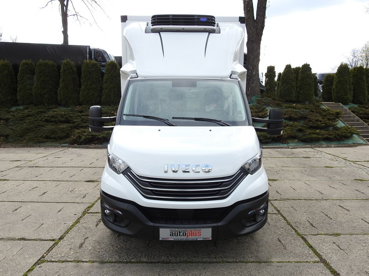 IVECO DAILY 35S16 NEW REGRIGERATOR BOX -10*C 8 PALLETS HEATING FUNCTION POWER SUPPLY 230V CRUISE CONTROL AIR CONDITIONING 160HP - Tarbesõiduk külmik: pilt 5 IVECO DAILY 35S16 NEW REGRIGERATOR BOX -10*C 8 PALLETS HEATING FUNCTION POWER SUPPLY 230V CRUISE CONTROL AIR CONDITIONING 160HP - Tarbesõiduk külmik: pilt 5