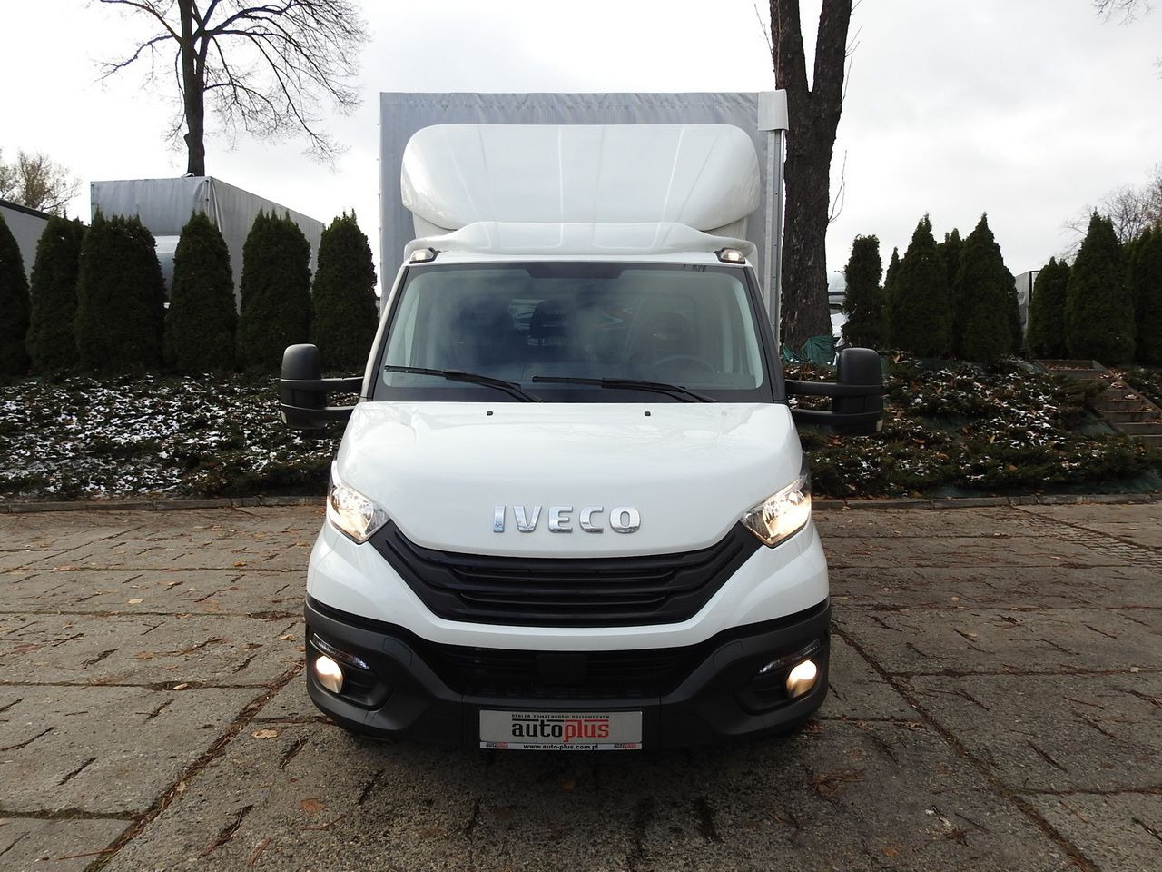 IVECO DAILY 35S16 NEW TARPAULIN LIFT 8 PALLETS CRUISE CONTROL AIR CONDITIONING 160HP - Tent tarbesõiduk: pilt 5 IVECO DAILY 35S16 NEW TARPAULIN LIFT 8 PALLETS CRUISE CONTROL AIR CONDITIONING 160HP - Tent tarbesõiduk: pilt 5