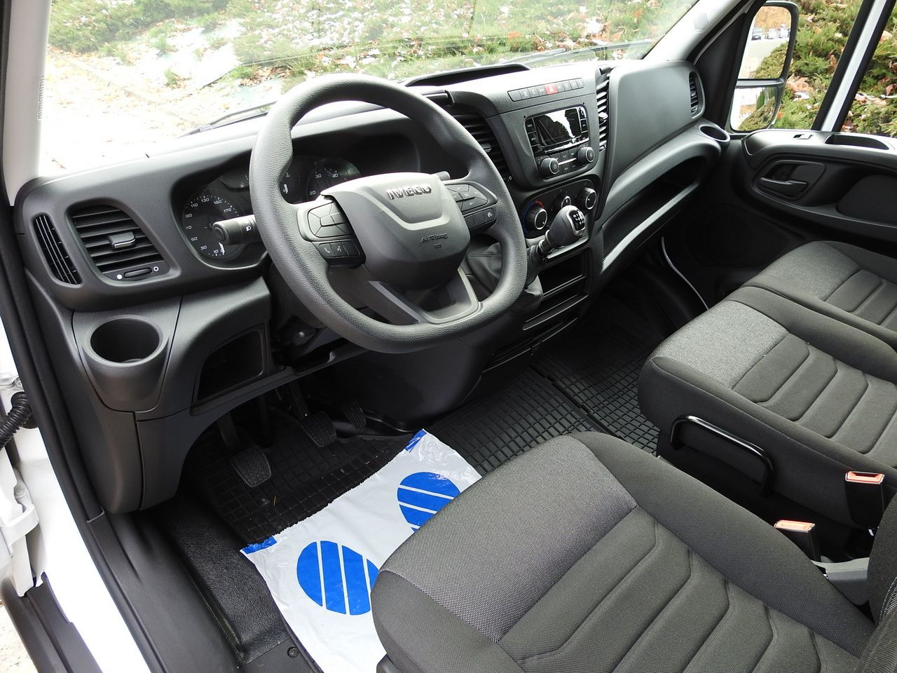 IVECO DAILY 35S16 NEW TARPAULIN LIFT 8 PALLETS CRUISE CONTROL AIR CONDITIONING 160HP - Tent tarbesõiduk: pilt 2 IVECO DAILY 35S16 NEW TARPAULIN LIFT 8 PALLETS CRUISE CONTROL AIR CONDITIONING 160HP - Tent tarbesõiduk: pilt 2