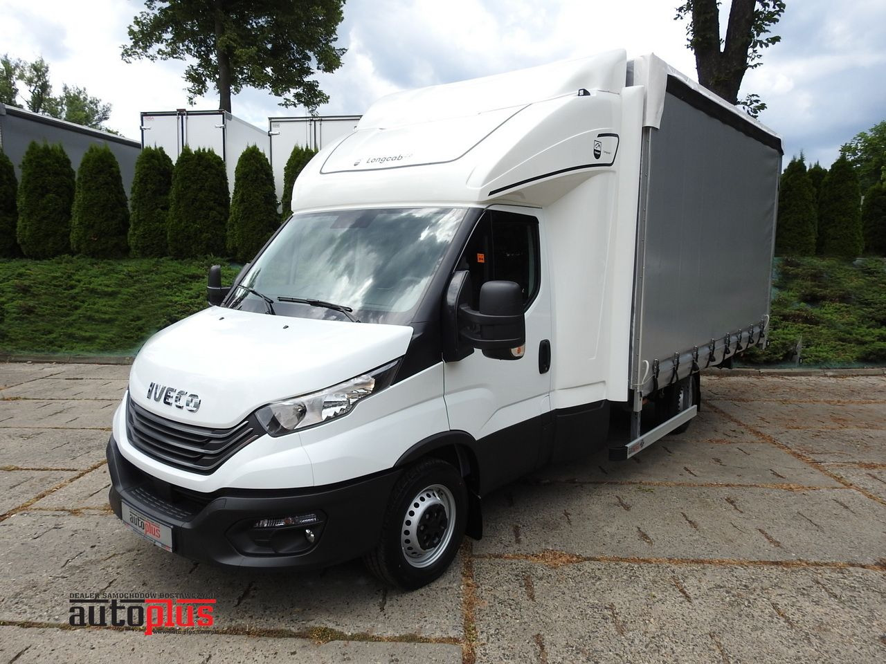 IVECO DAILY 35S18 NEW TARPAULIN WEBASTO CRUISE CONTROL AIR CONDITIONING 180HP - Tent tarbesõiduk: pilt 1 IVECO DAILY 35S18 NEW TARPAULIN WEBASTO CRUISE CONTROL AIR CONDITIONING 180HP - Tent tarbesõiduk: pilt 1