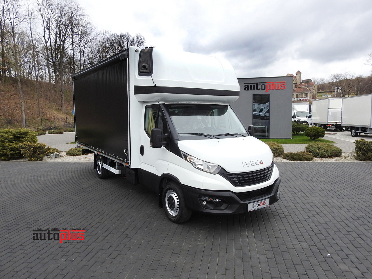 IVECO DAILY 35S18 TARPAULIN 10 PALLETS WEBASTO CRUISE CONTROL AIR CONDITIONING 180HP - Tent tarbesõiduk: pilt 1 IVECO DAILY 35S18 TARPAULIN 10 PALLETS WEBASTO CRUISE CONTROL AIR CONDITIONING 180HP - Tent tarbesõiduk: pilt 1