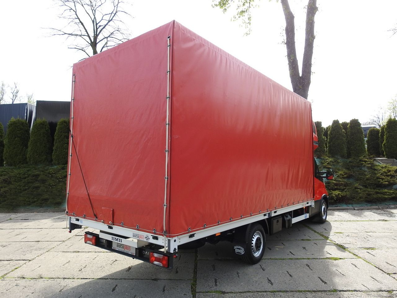 IVECO DAILY 35S18 TARPAULIN 10 PALLETS WEBASTO CRUISE CONTROL LED LIGHTS AIR CONDITIONING 180HP - Tent tarbesõiduk: pilt 3 IVECO DAILY 35S18 TARPAULIN 10 PALLETS WEBASTO CRUISE CONTROL LED LIGHTS AIR CONDITIONING 180HP - Tent tarbesõiduk: pilt 3