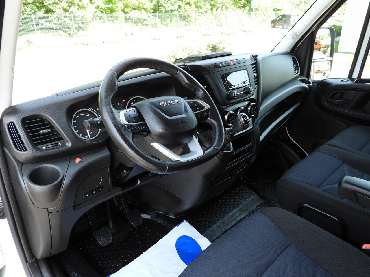 IVECO DAILY 35S18 TARPAULIN 10 PALLETS WEBASTO CRUISE CONTROL LED LIGHTS PNEUMATICS AIR CONDITIONING 180HP - Tent tarbesõiduk: pilt 2 IVECO DAILY 35S18 TARPAULIN 10 PALLETS WEBASTO CRUISE CONTROL LED LIGHTS PNEUMATICS AIR CONDITIONING 180HP - Tent tarbesõiduk: pilt 2