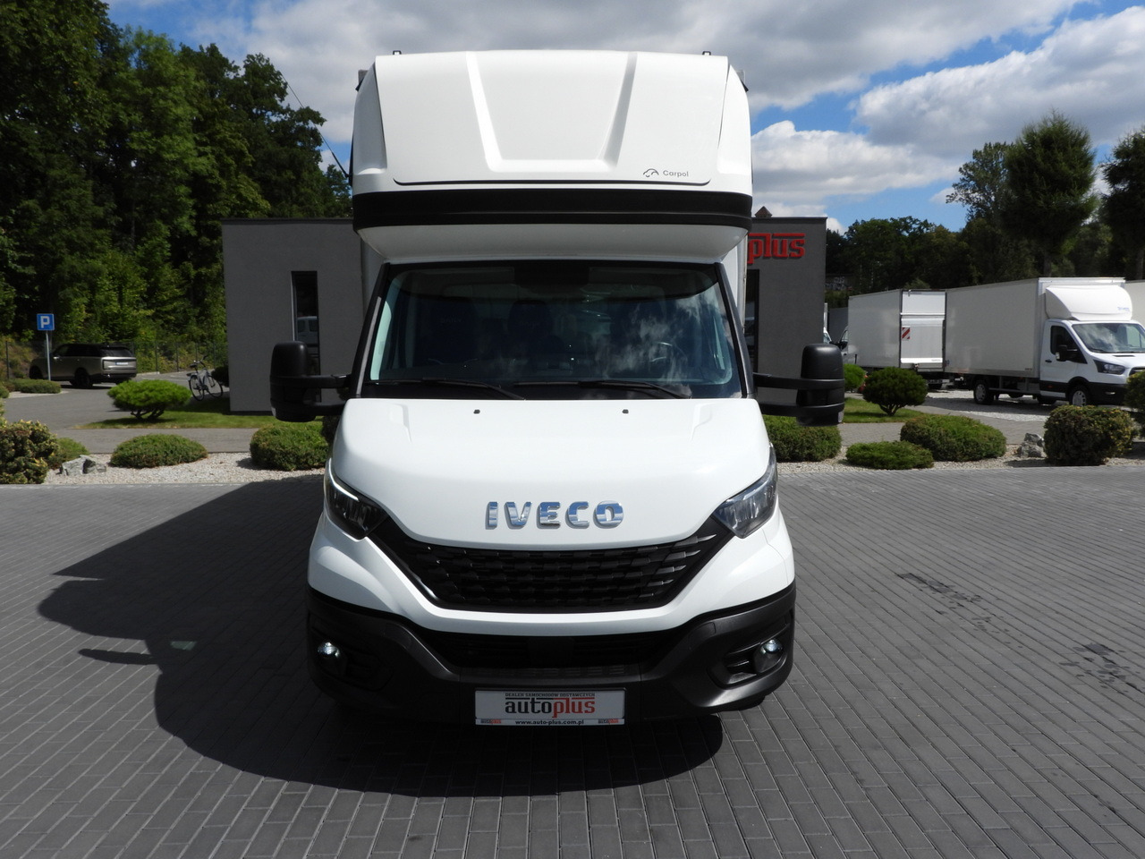 IVECO DAILY 35S18 TARPAULIN 10 PALLETS WEBASTO CRUISE CONTROL NAVIGATION LED LIGHTS AIR CONDITIONING 180HP - Tent tarbesõiduk: pilt 5 IVECO DAILY 35S18 TARPAULIN 10 PALLETS WEBASTO CRUISE CONTROL NAVIGATION LED LIGHTS AIR CONDITIONING 180HP - Tent tarbesõiduk: pilt 5