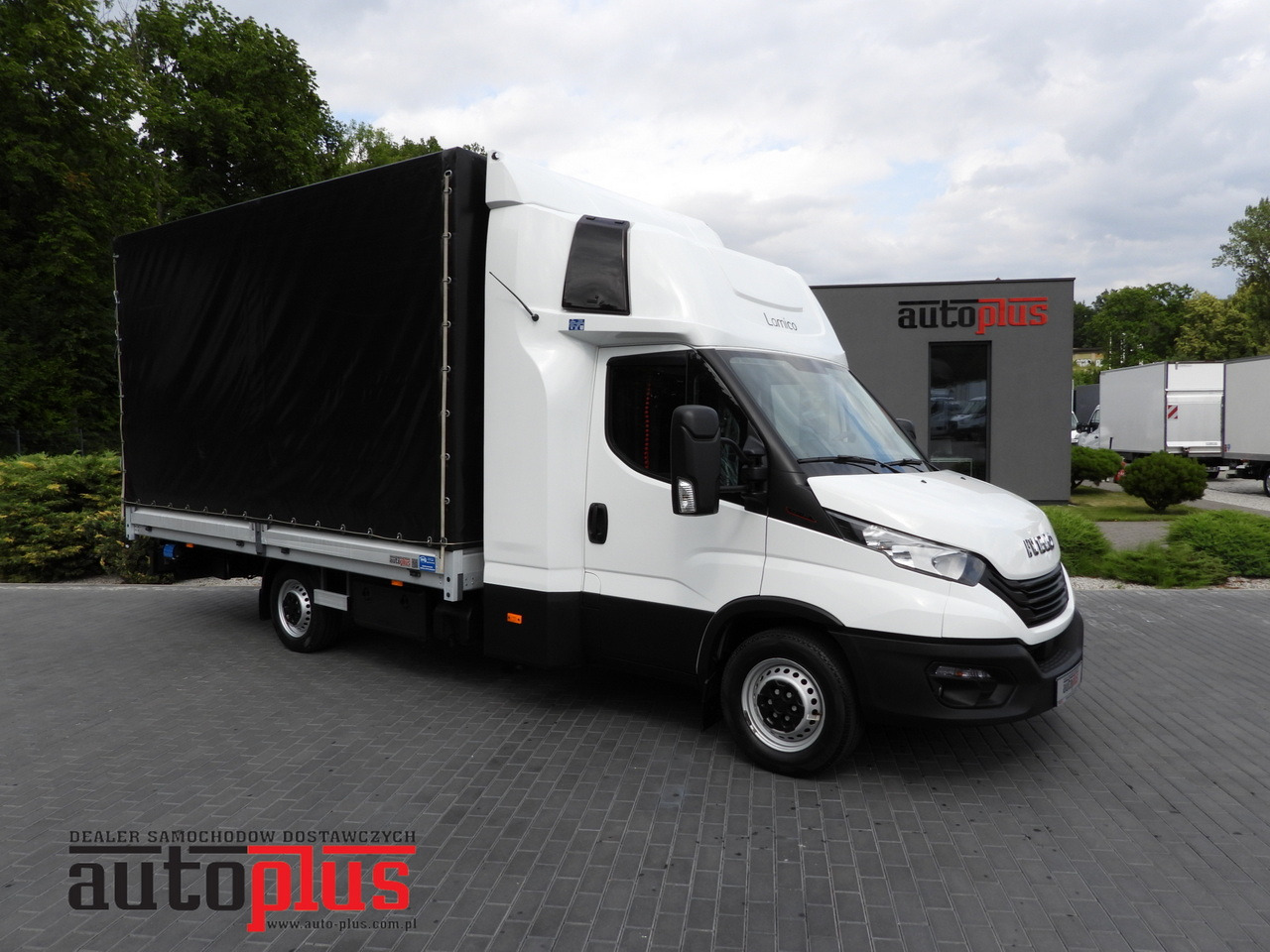 IVECO DAILY 35S18 TARPAULIN LIFT 10 PALLETS WEBASTO CRUISE CONTROL PNEUMATICS AIR CONDITIONING 180HP - Tent tarbesõiduk: pilt 1 IVECO DAILY 35S18 TARPAULIN LIFT 10 PALLETS WEBASTO CRUISE CONTROL PNEUMATICS AIR CONDITIONING 180HP - Tent tarbesõiduk: pilt 1