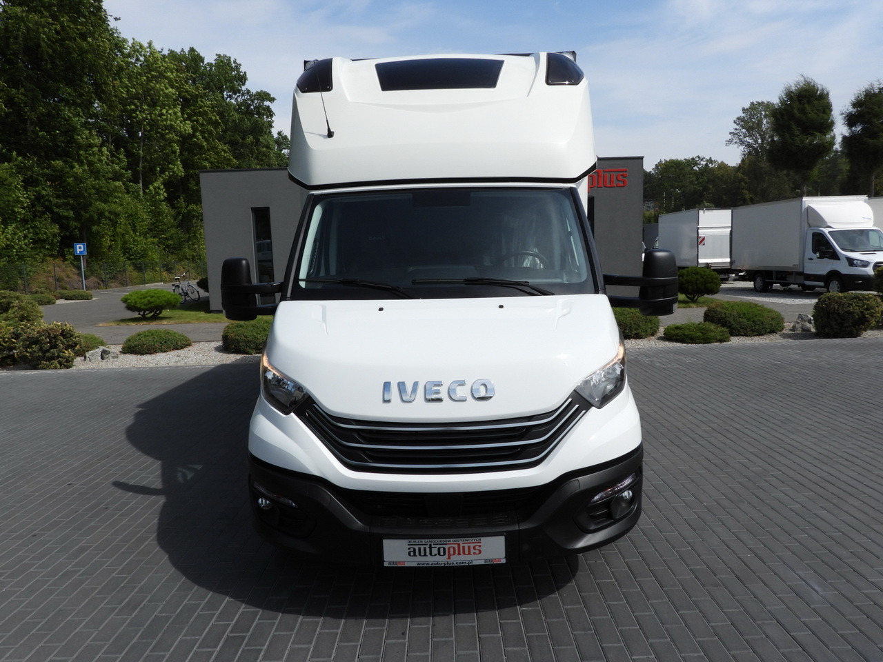 IVECO DAILY 35S18 TARPAULIN LIFT 8 PALLETS CRUISE CONTROL AIR CONDITIONING 180HP - Tent tarbesõiduk: pilt 5 IVECO DAILY 35S18 TARPAULIN LIFT 8 PALLETS CRUISE CONTROL AIR CONDITIONING 180HP - Tent tarbesõiduk: pilt 5