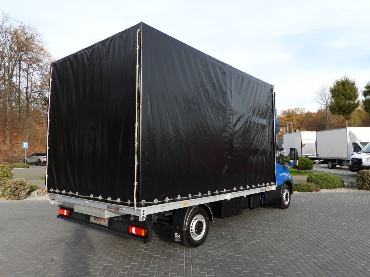 IVECO DAILY 35S21 TARPAULIN 10 PALLETS WEBASTO CRUISE CONTROL NAVIGATION LED LIGHTS AUTOMATIC TRANSMISSION HI-MATIC AIR CONDITIONING 210HP - Tent tarbesõiduk: pilt 3 IVECO DAILY 35S21 TARPAULIN 10 PALLETS WEBASTO CRUISE CONTROL NAVIGATION LED LIGHTS AUTOMATIC TRANSMISSION HI-MATIC AIR CONDITIONING 210HP - Tent tarbesõiduk: pilt 3