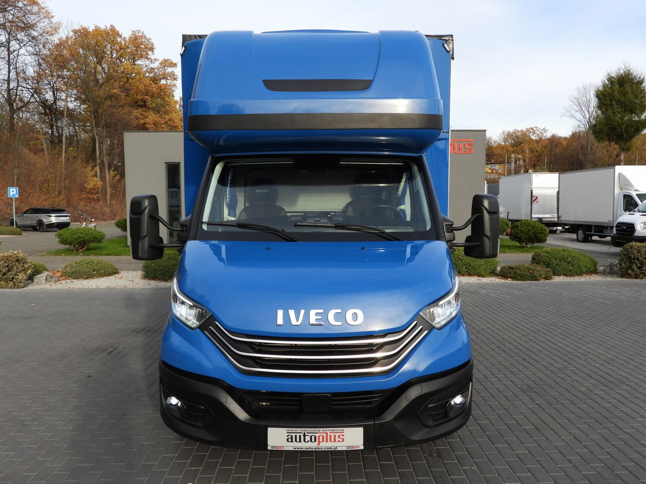 IVECO DAILY 35S21 TARPAULIN 10 PALLETS WEBASTO CRUISE CONTROL NAVIGATION LED LIGHTS AUTOMATIC TRANSMISSION HI-MATIC AIR CONDITIONING 210HP - Tent tarbesõiduk: pilt 5 IVECO DAILY 35S21 TARPAULIN 10 PALLETS WEBASTO CRUISE CONTROL NAVIGATION LED LIGHTS AUTOMATIC TRANSMISSION HI-MATIC AIR CONDITIONING 210HP - Tent tarbesõiduk: pilt 5