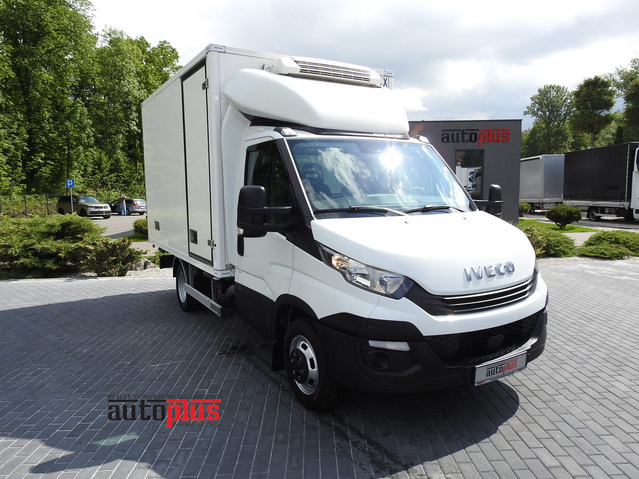 IVECO DAILY 50C15 REGRIGERATOR BOX -5*C POWER SUPPLY 230V AIR CONDITIONING TWIN WHEELS 150HP - Tarbesõiduk külmik: pilt 1 IVECO DAILY 50C15 REGRIGERATOR BOX -5*C POWER SUPPLY 230V AIR CONDITIONING TWIN WHEELS 150HP - Tarbesõiduk külmik: pilt 1