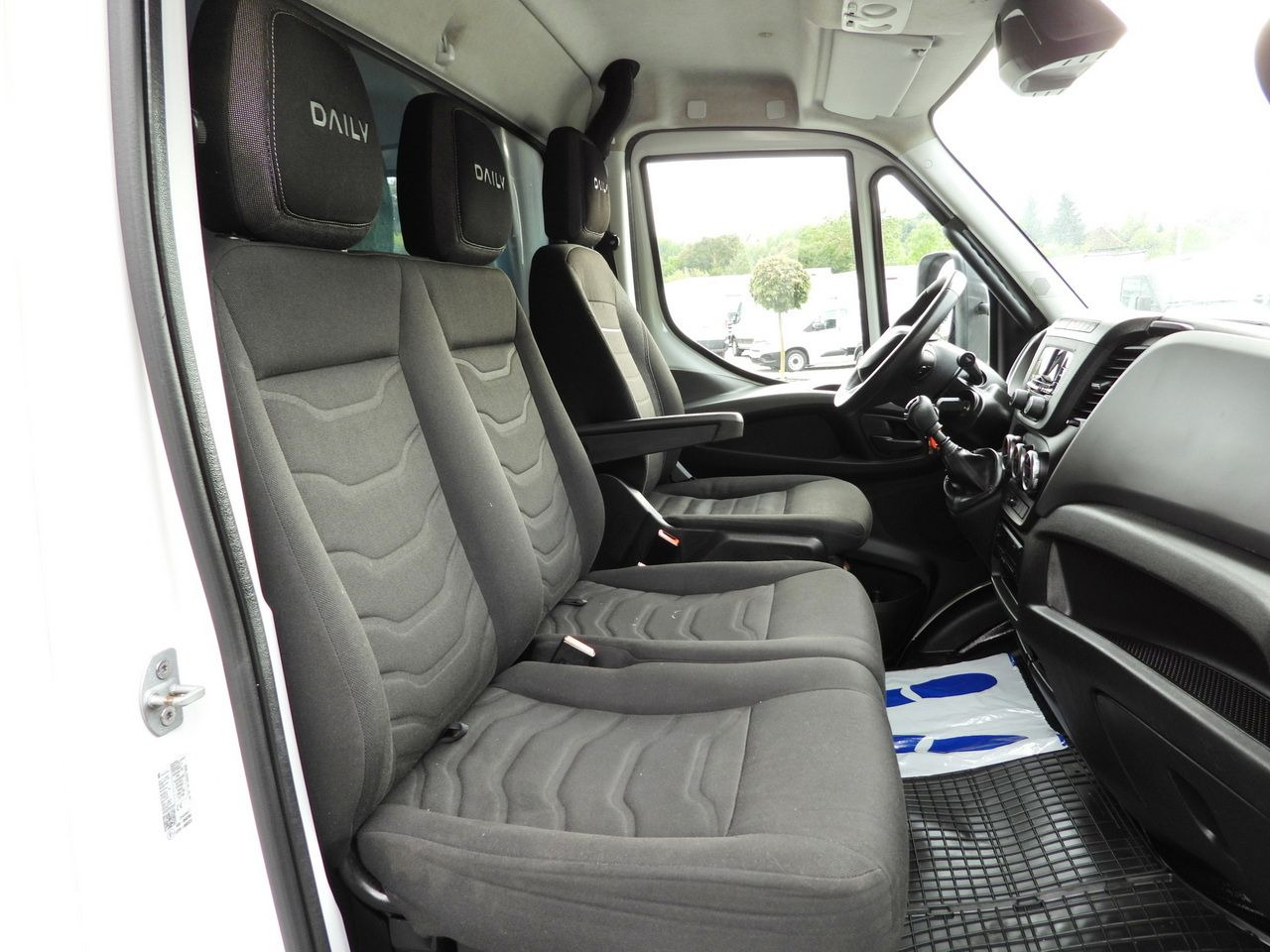 Tent veoauto IVECO DAILY 72C18 TARPAULIN LIFT 14 PALLETS WEBASTO CRUISE CONTROL LED LIGHTS TWIN WHEELS AIR CONDITIONING  180HP: pilt 48