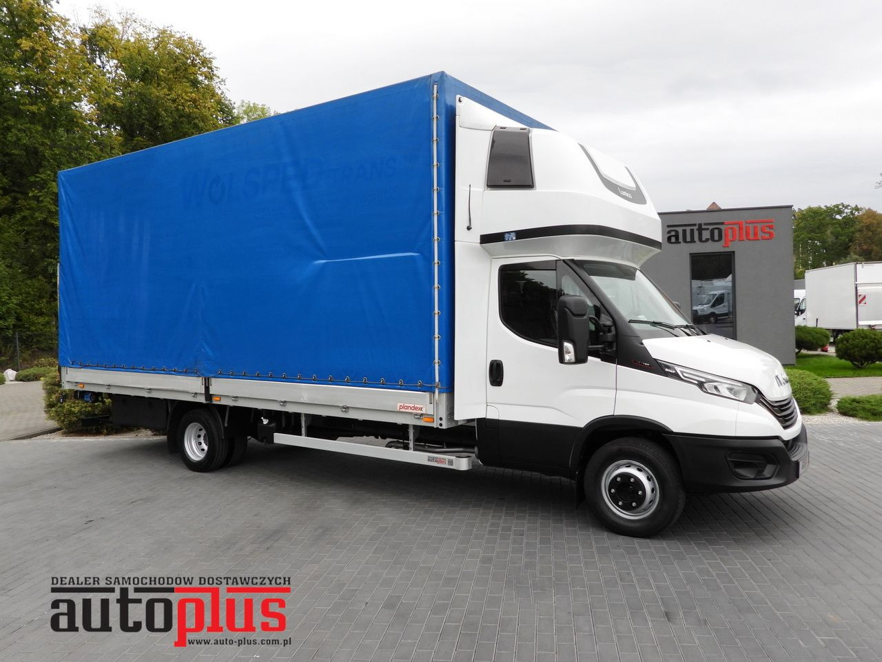 IVECO DAILY 72C18 TARPAULIN LIFT 14 PALLETS WEBASTO CRUISE CONTROL LED LIGHTS TWIN WHEELS AIR CONDITIONING 180HP - Tent veoauto: pilt 1 IVECO DAILY 72C18 TARPAULIN LIFT 14 PALLETS WEBASTO CRUISE CONTROL LED LIGHTS TWIN WHEELS AIR CONDITIONING 180HP - Tent veoauto: pilt 1
