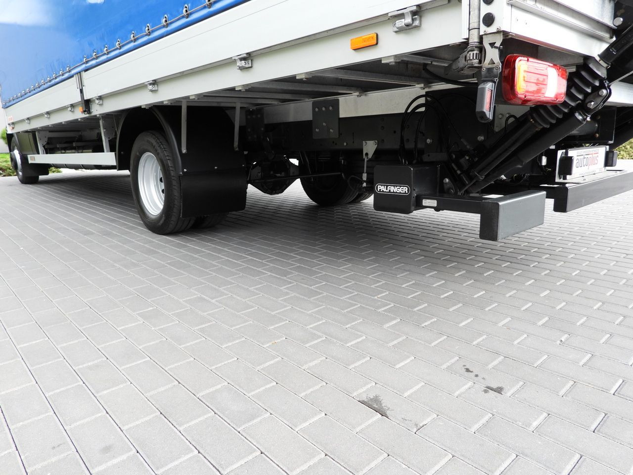 Tent veoauto IVECO DAILY 72C18 TARPAULIN LIFT 14 PALLETS WEBASTO CRUISE CONTROL LED LIGHTS TWIN WHEELS AIR CONDITIONING  180HP: pilt 17