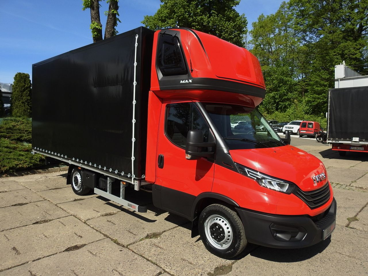 IVECO DAILY NEW TARPAULIN 10 PALLETS WEBASTO CRUISE CONTROL NAVIGATION AIR CONDITIONING LED LIGHTS  180HP - Tent tarbesõiduk: pilt 4 IVECO DAILY NEW TARPAULIN 10 PALLETS WEBASTO CRUISE CONTROL NAVIGATION AIR CONDITIONING LED LIGHTS  180HP - Tent tarbesõiduk: pilt 4