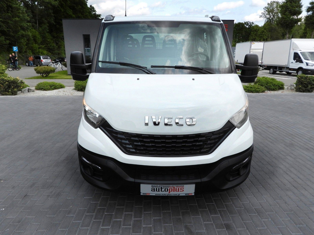 Iveco DAILY 35C14 KIPPER DOPPELKABINE DOKA 6 SITZE A/C - Tarbesõiduk kallur, Meeskonnaauto: pilt 5 Iveco DAILY 35C14 KIPPER DOPPELKABINE DOKA 6 SITZE A/C - Tarbesõiduk kallur, Meeskonnaauto: pilt 5
