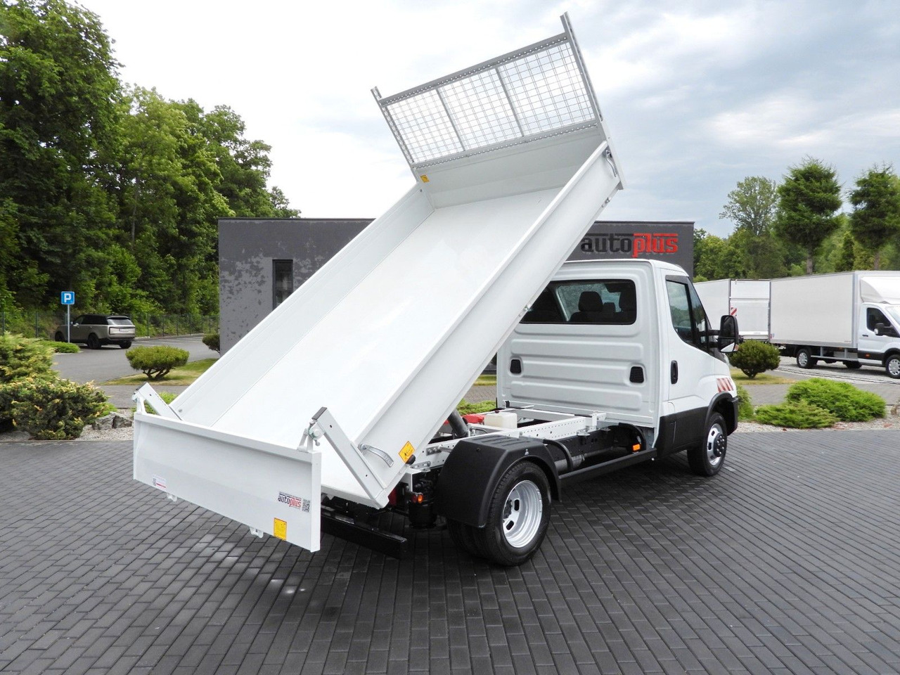 Iveco DAILY 35C21 KIPPER TEMPOMAT NAVIGATION LED - Tarbesõiduk kallur: pilt 3 Iveco DAILY 35C21 KIPPER TEMPOMAT NAVIGATION LED - Tarbesõiduk kallur: pilt 3