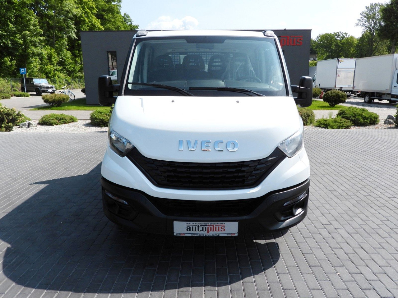 Iveco DAILY 35S12 PRITSCHE DOPPELKABINE DOKA 7 SITZE - Madelauto, Meeskonnaauto: pilt 5 Iveco DAILY 35S12 PRITSCHE DOPPELKABINE DOKA 7 SITZE - Madelauto, Meeskonnaauto: pilt 5