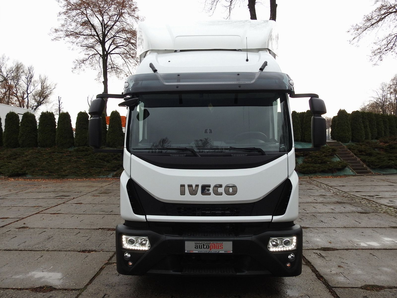 Iveco EUROCARGO 120-250 PRITSCHE PLANE 18 PALETTEN A/C - Tent veoauto: pilt 5 Iveco EUROCARGO 120-250 PRITSCHE PLANE 18 PALETTEN A/C - Tent veoauto: pilt 5