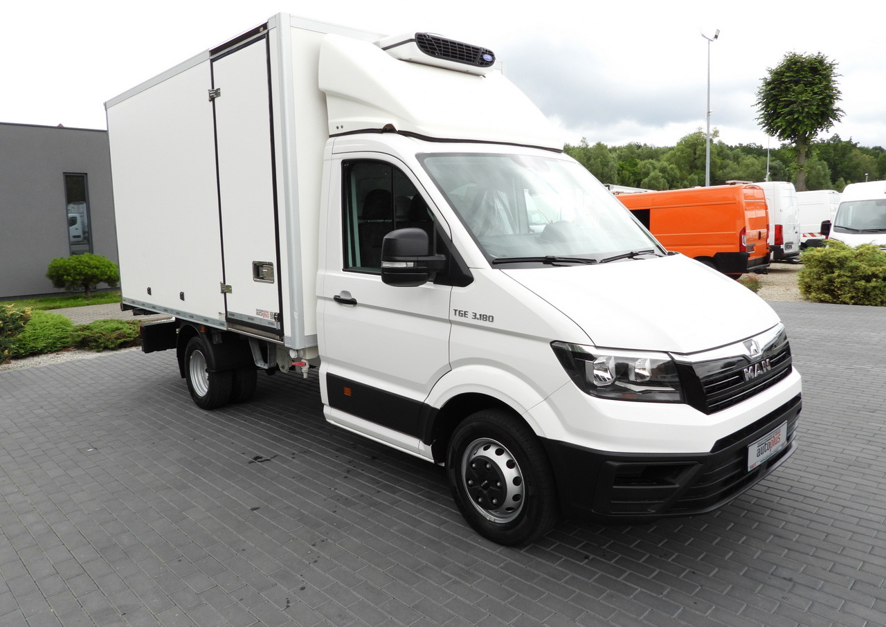 MAN TGE 3.180 REGRIGERATOR BOX 0*C CRUISE CONTROL TWIN WHEELS AIR CONDITIONING 180HP - Tarbesõiduk külmik: pilt 4 MAN TGE 3.180 REGRIGERATOR BOX 0*C CRUISE CONTROL TWIN WHEELS AIR CONDITIONING 180HP - Tarbesõiduk külmik: pilt 4