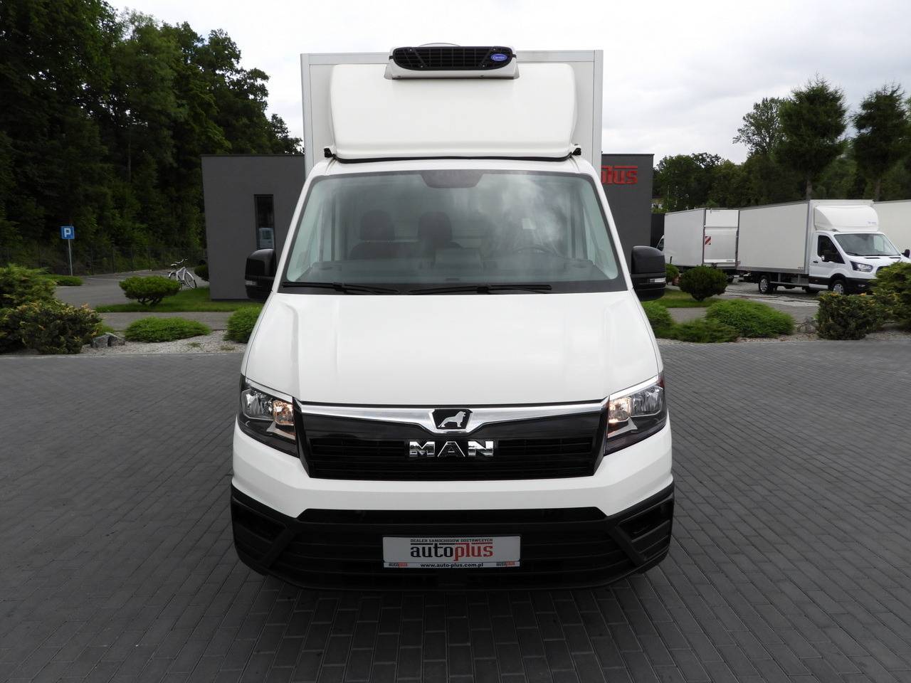 MAN TGE 3.180 REGRIGERATOR BOX 0*C CRUISE CONTROL TWIN WHEELS AIR CONDITIONING 180HP - Tarbesõiduk külmik: pilt 5 MAN TGE 3.180 REGRIGERATOR BOX 0*C CRUISE CONTROL TWIN WHEELS AIR CONDITIONING 180HP - Tarbesõiduk külmik: pilt 5