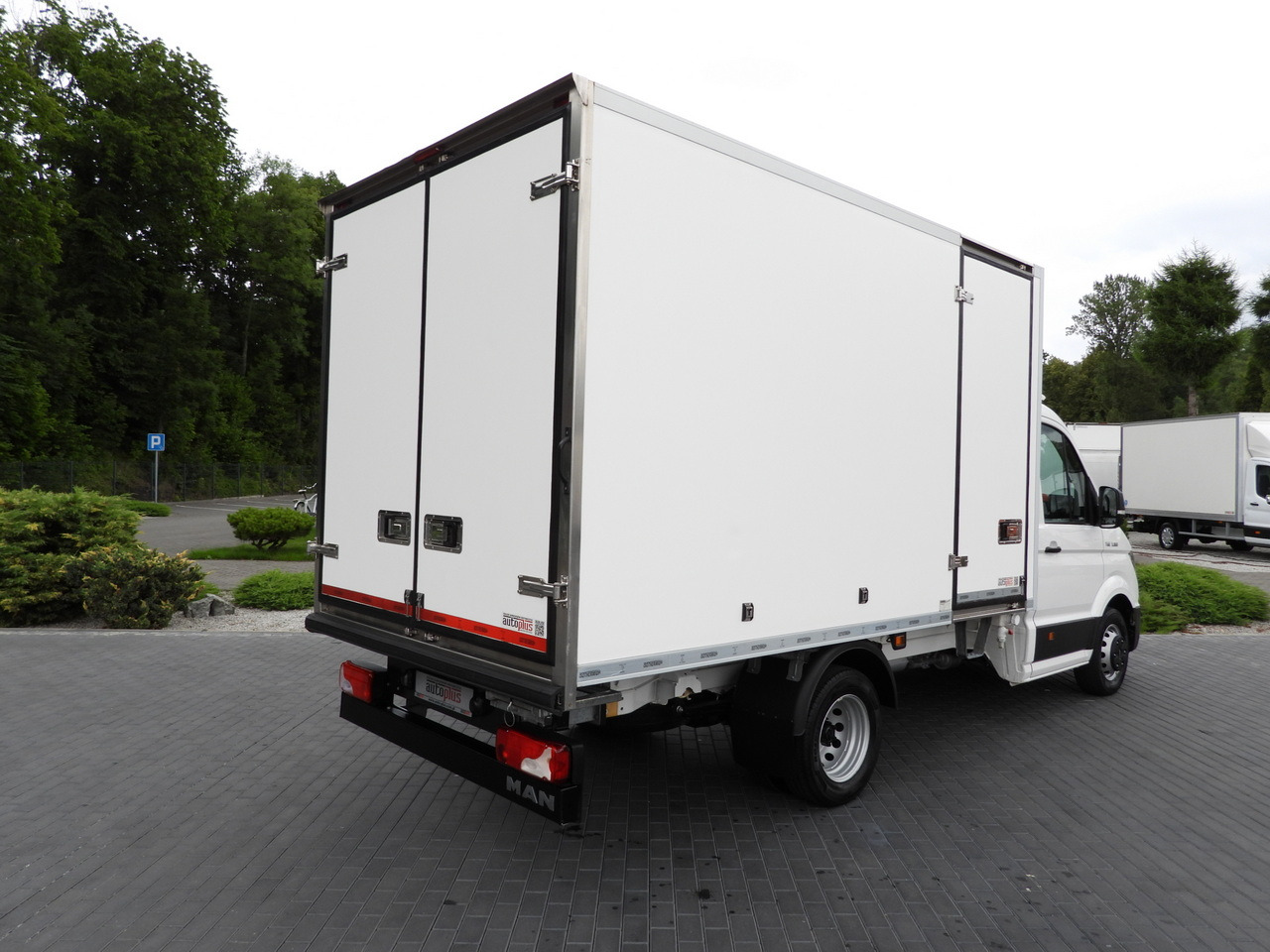 MAN TGE 3.180 REGRIGERATOR BOX 0*C CRUISE CONTROL TWIN WHEELS AIR CONDITIONING 180HP - Tarbesõiduk külmik: pilt 3 MAN TGE 3.180 REGRIGERATOR BOX 0*C CRUISE CONTROL TWIN WHEELS AIR CONDITIONING 180HP - Tarbesõiduk külmik: pilt 3