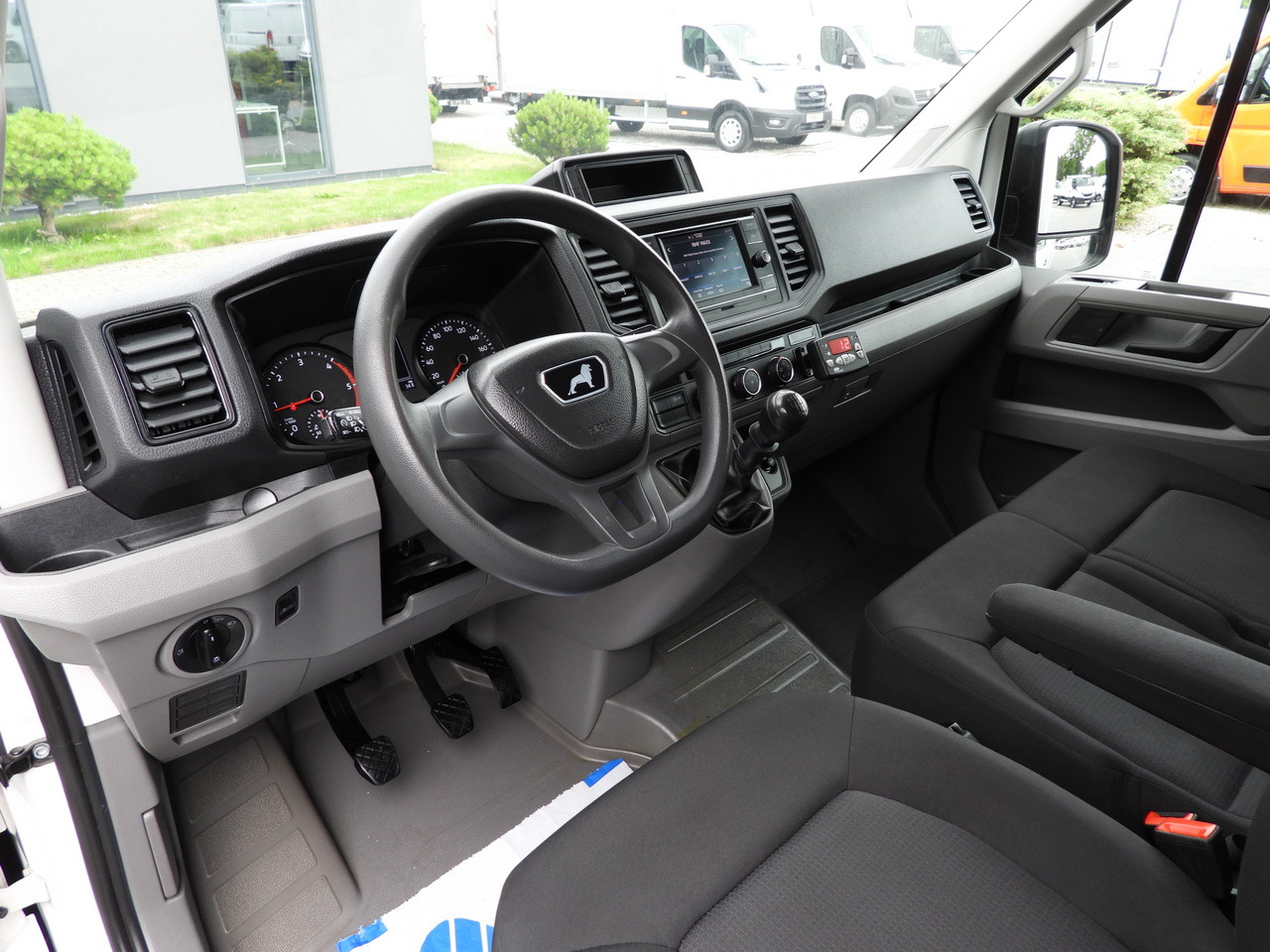 MAN TGE 3.180 REGRIGERATOR BOX 0*C CRUISE CONTROL TWIN WHEELS AIR CONDITIONING 180HP - Tarbesõiduk külmik: pilt 2 MAN TGE 3.180 REGRIGERATOR BOX 0*C CRUISE CONTROL TWIN WHEELS AIR CONDITIONING 180HP - Tarbesõiduk külmik: pilt 2