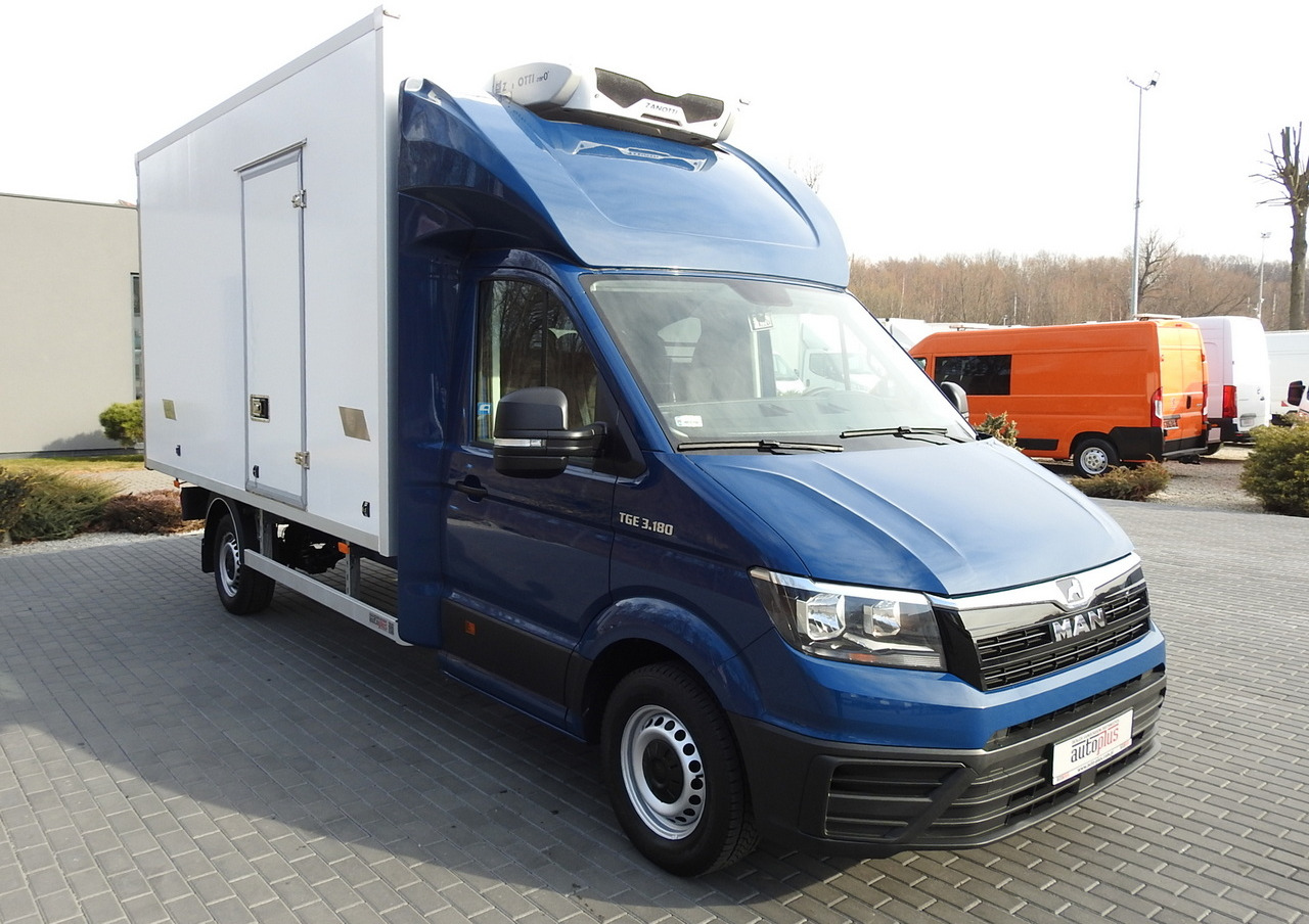 MAN TGE 3.180 REGRIGERATOR BOX -5*C 8 PALLETS HEATING FUNCTION CRUISE CONTROL PNEUMATICS AIR CONDITIONING 180HP - Tarbesõiduk külmik: pilt 4 MAN TGE 3.180 REGRIGERATOR BOX -5*C 8 PALLETS HEATING FUNCTION CRUISE CONTROL PNEUMATICS AIR CONDITIONING 180HP - Tarbesõiduk külmik: pilt 4