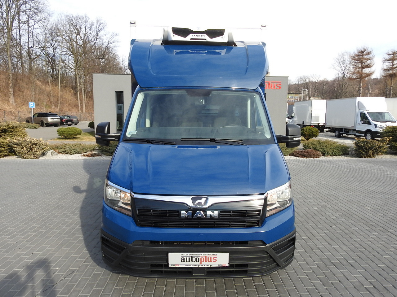 MAN TGE 3.180 REGRIGERATOR BOX -5*C 8 PALLETS HEATING FUNCTION CRUISE CONTROL PNEUMATICS AIR CONDITIONING 180HP - Tarbesõiduk külmik: pilt 5 MAN TGE 3.180 REGRIGERATOR BOX -5*C 8 PALLETS HEATING FUNCTION CRUISE CONTROL PNEUMATICS AIR CONDITIONING 180HP - Tarbesõiduk külmik: pilt 5